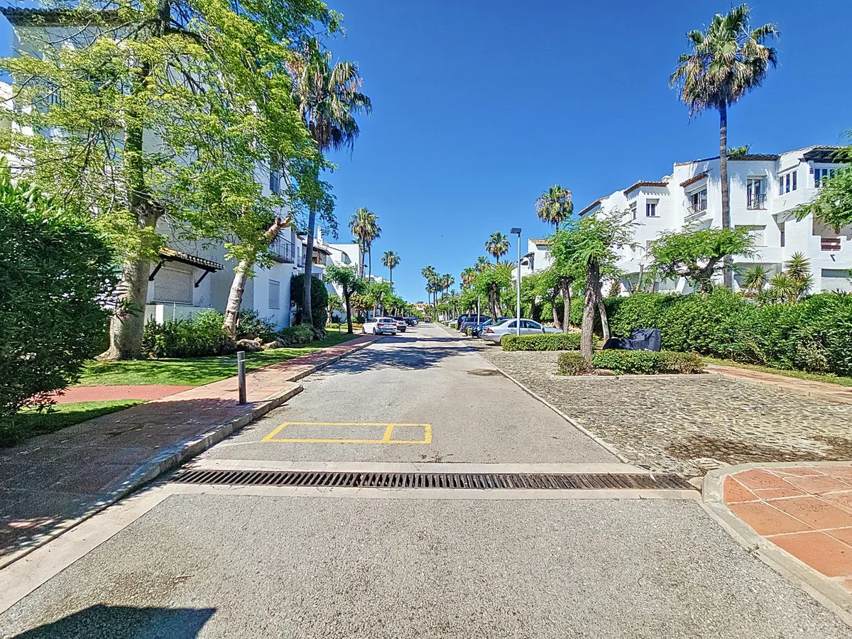 a25404e3-bd41-4c3b-9848-1fded78a09cd