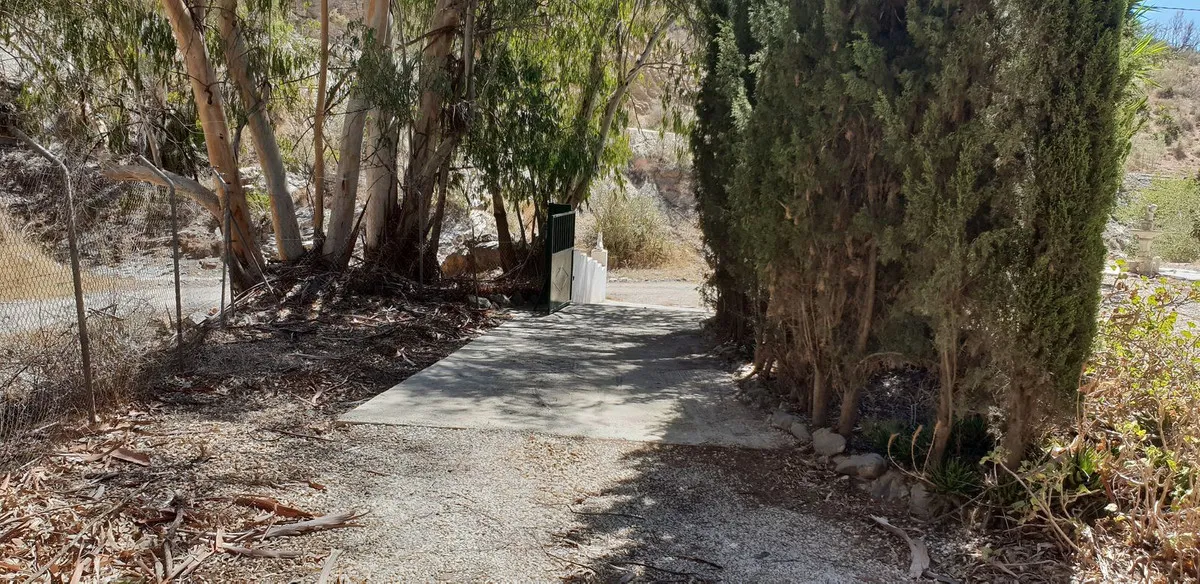 509765d5-edd6-4239-8490-4906a8c4a282