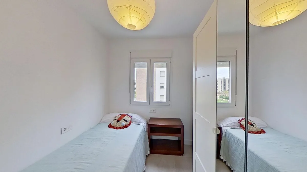 574d6f6d-c7db-4a84-9a26-70c722a56991