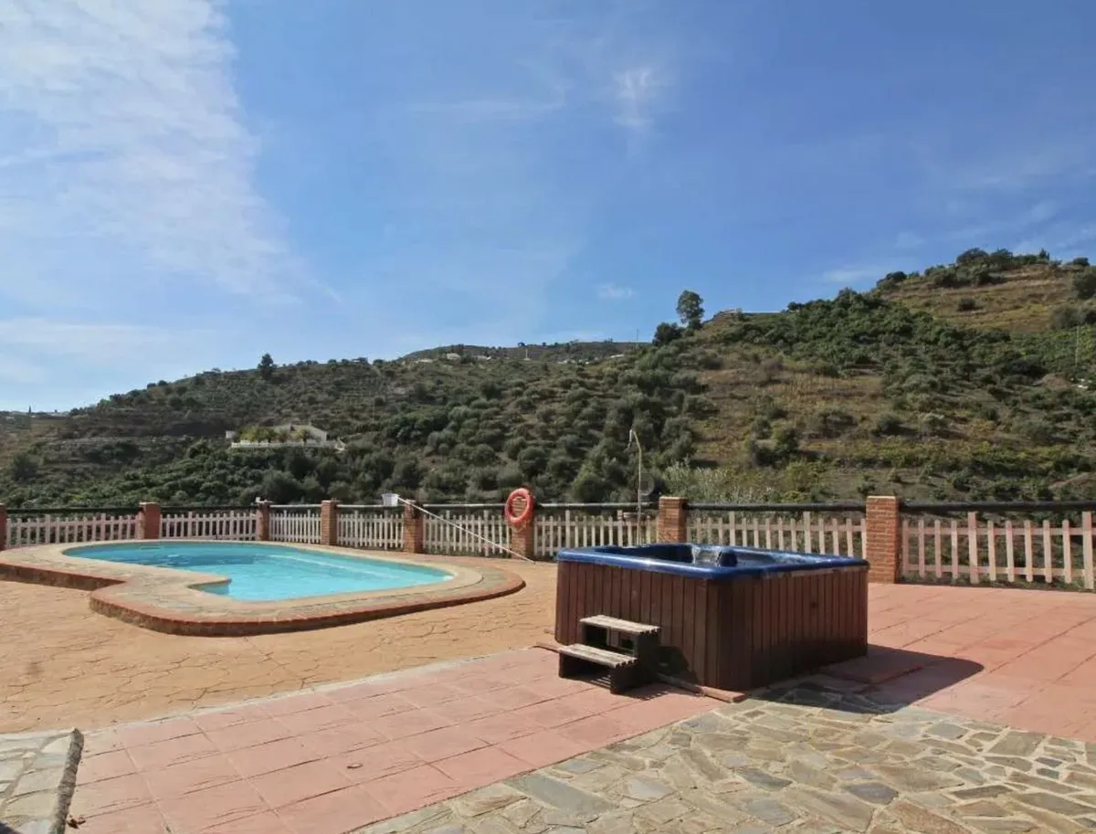 73a909b6-000e-4830-a0f9-f7bc5faf6e9f