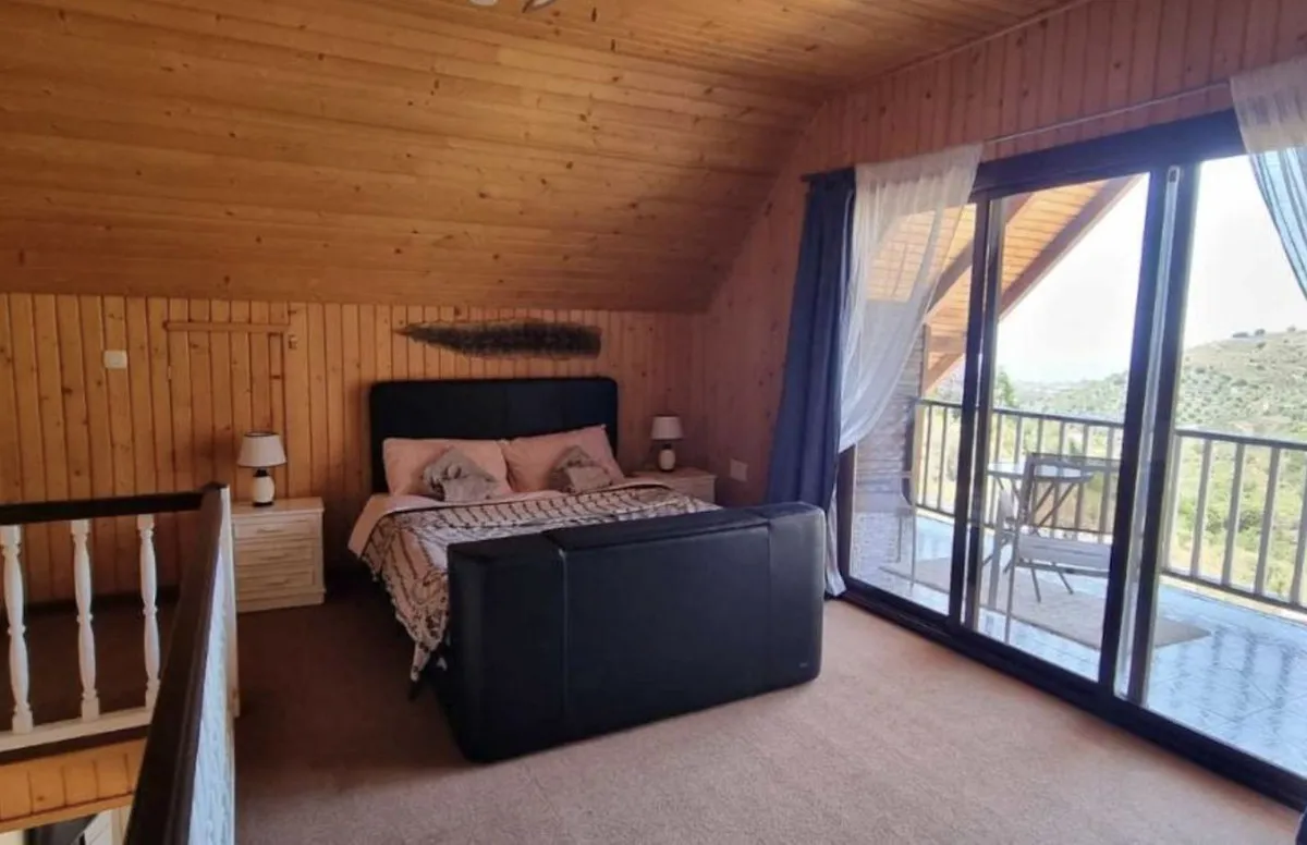 91f89ae9-0d52-49d5-86fd-4c937dbe0352