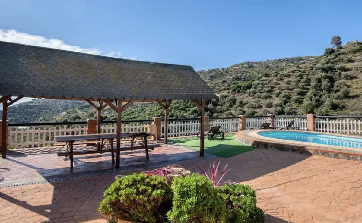 b443c120-d5b7-46af-8219-6cb119192e25