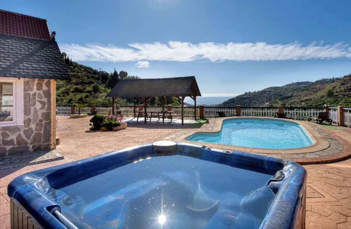 b6d577ba-0816-42f3-8c34-66df62ea5dd3