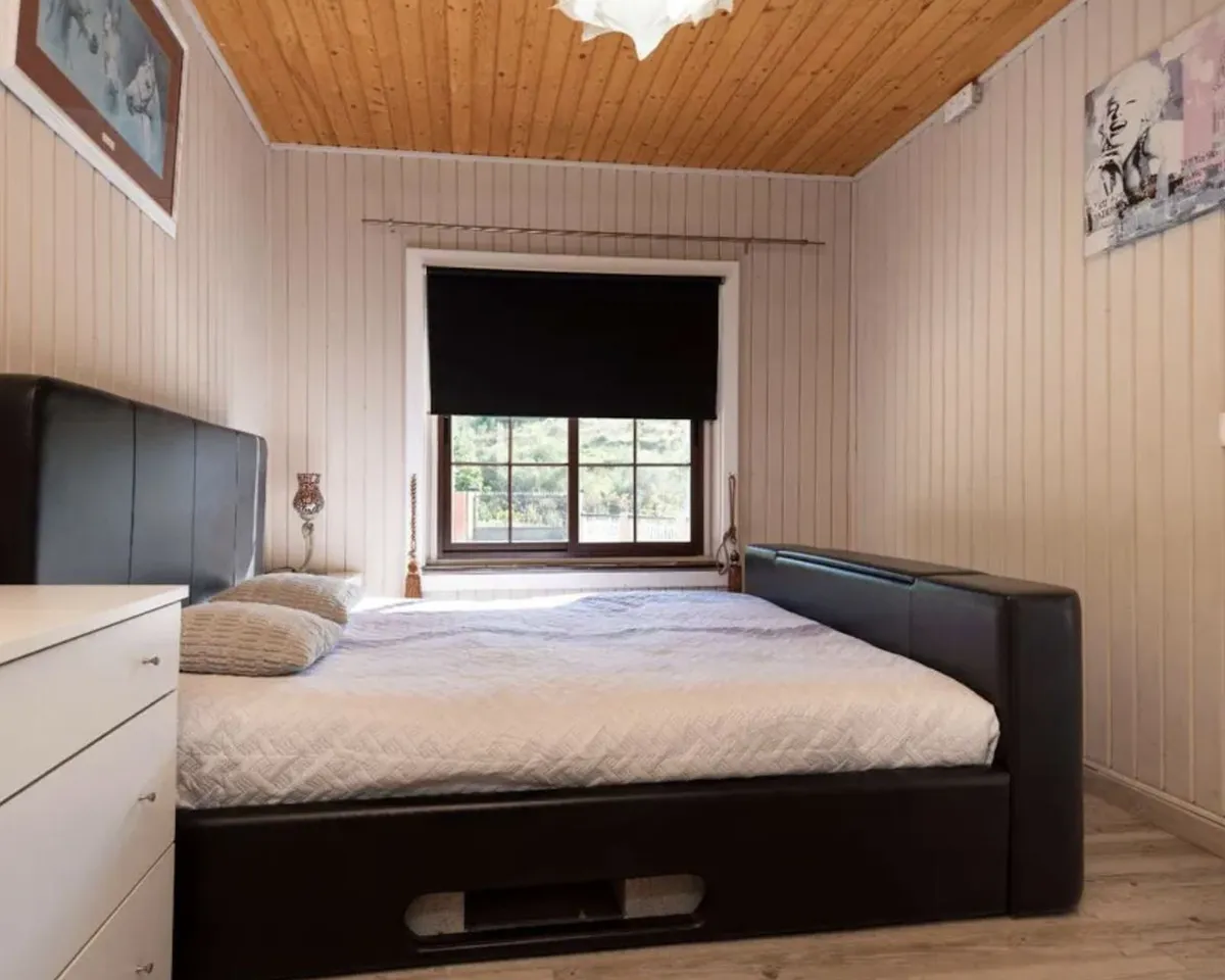 c44fd5f2-b7bf-4d0a-a15b-ff81293eab1b