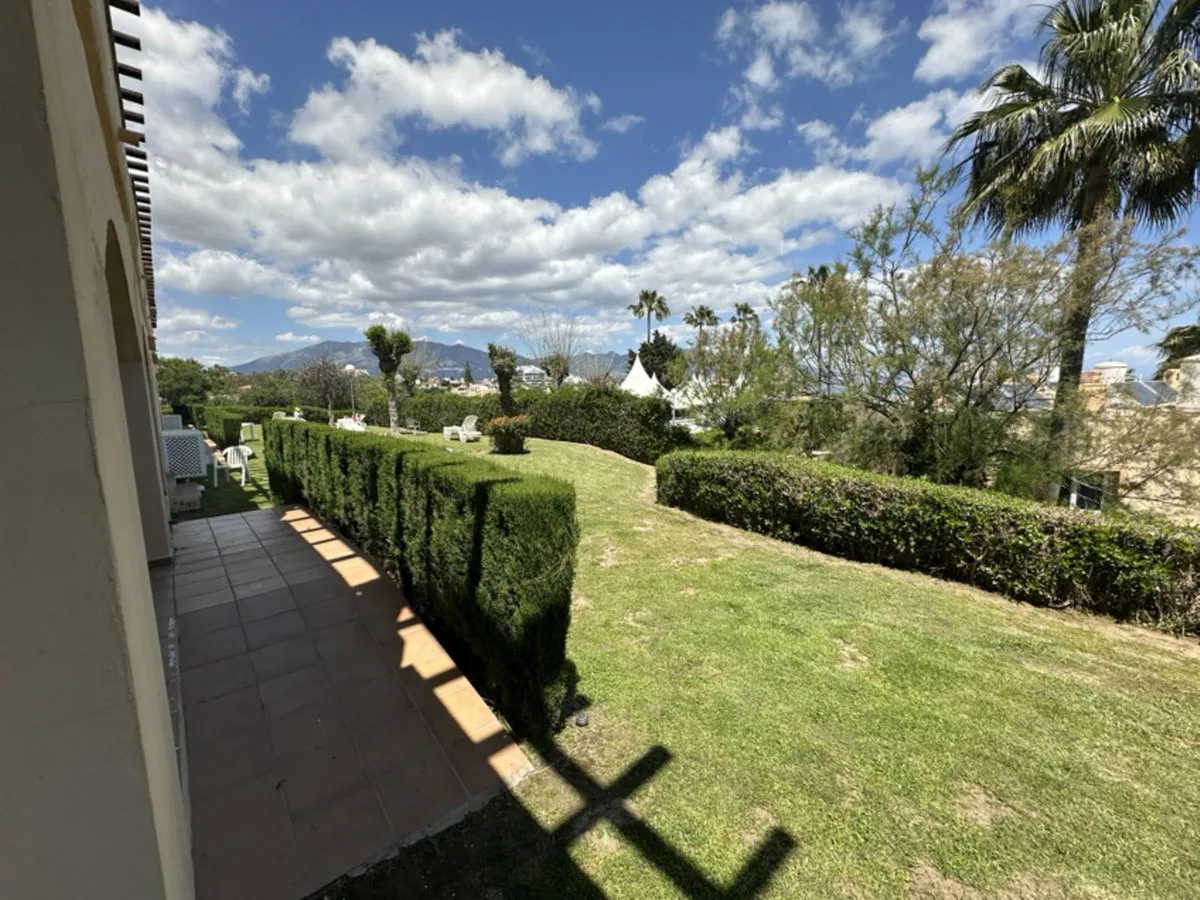 0a24deee-ce68-403c-b793-99830fb979f6