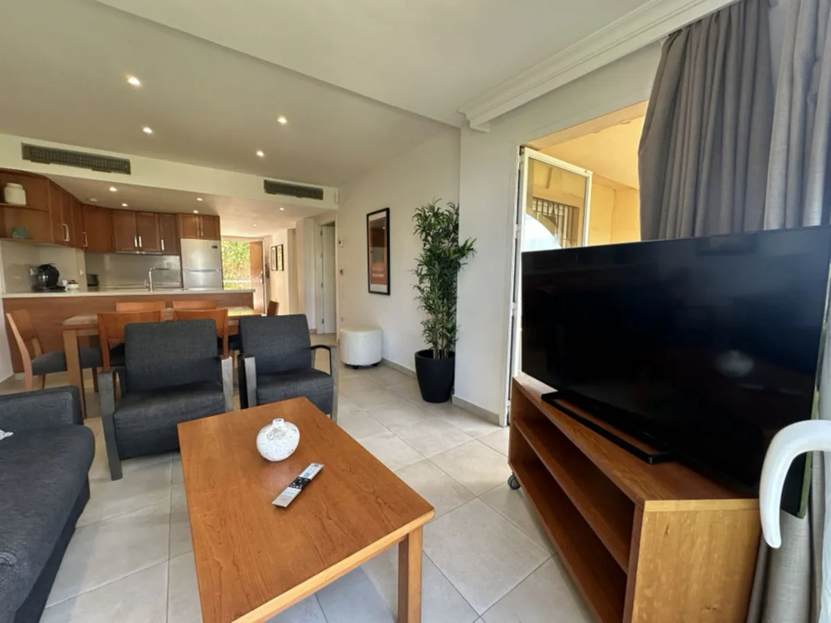 2b1742cc-61b4-4b93-9414-0b8a8812e960