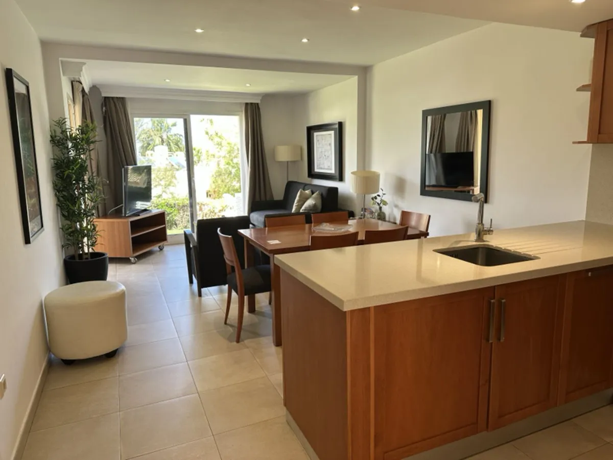 50dd0cc1-70f8-4b4e-bcea-5427487a01e6