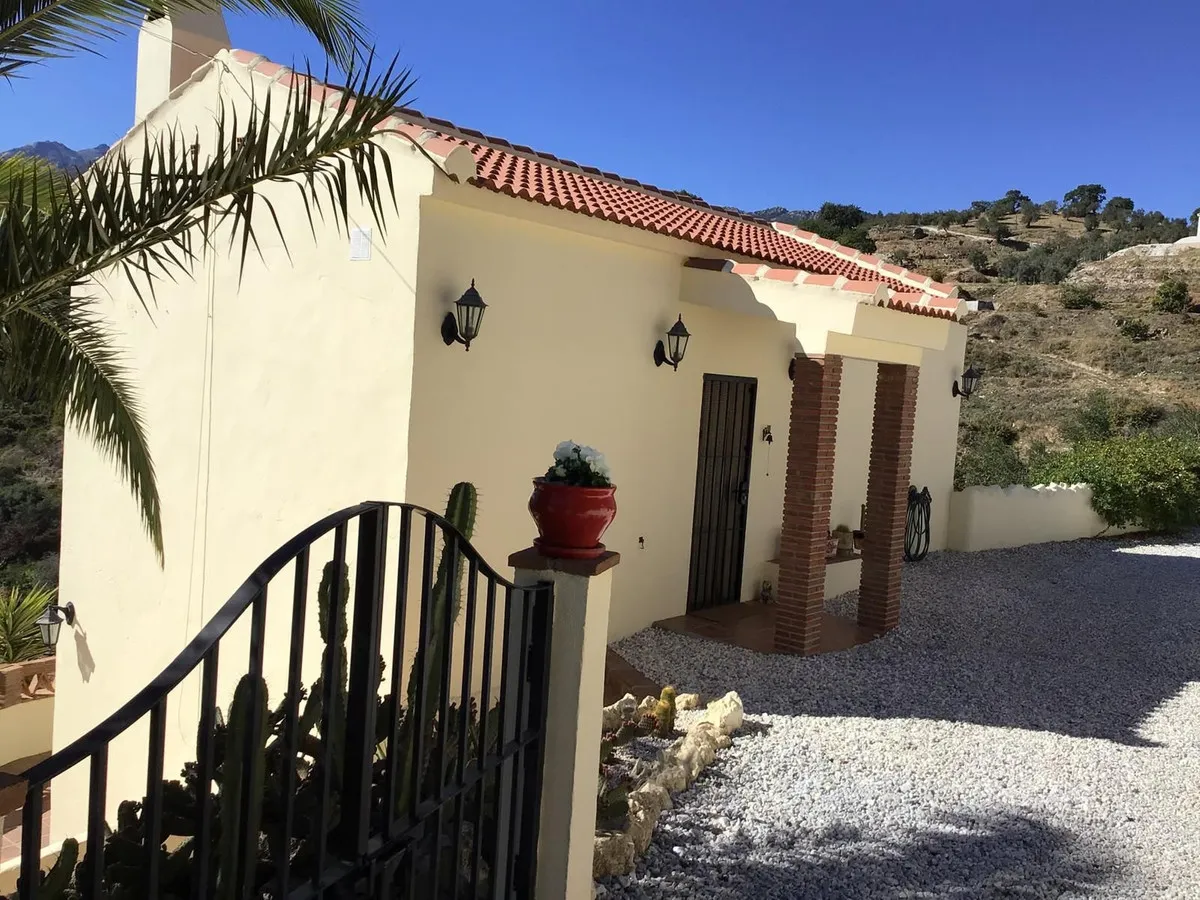 1c85b983-bb4d-4f93-9275-94f3eb7e209b