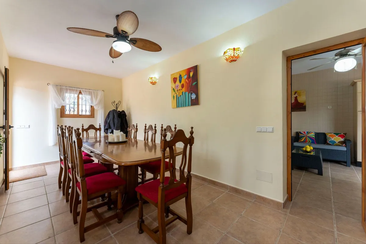 3d677131-e51f-4c58-8a7d-9dedba758c57