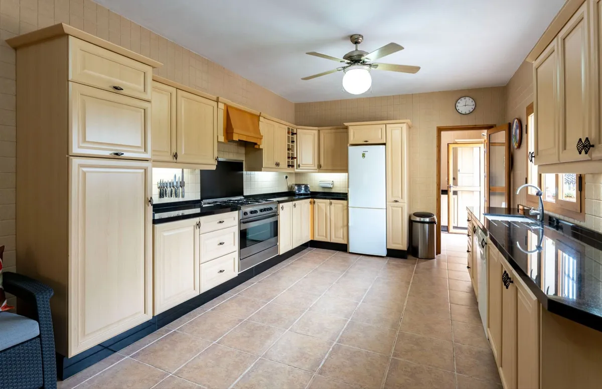 67bf30bb-4793-4c06-a887-6486f6c3f6db