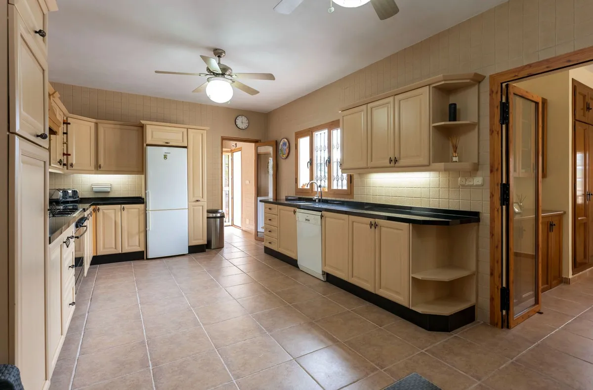 7c182c2d-2c49-4323-a27b-2c01dbe1f815