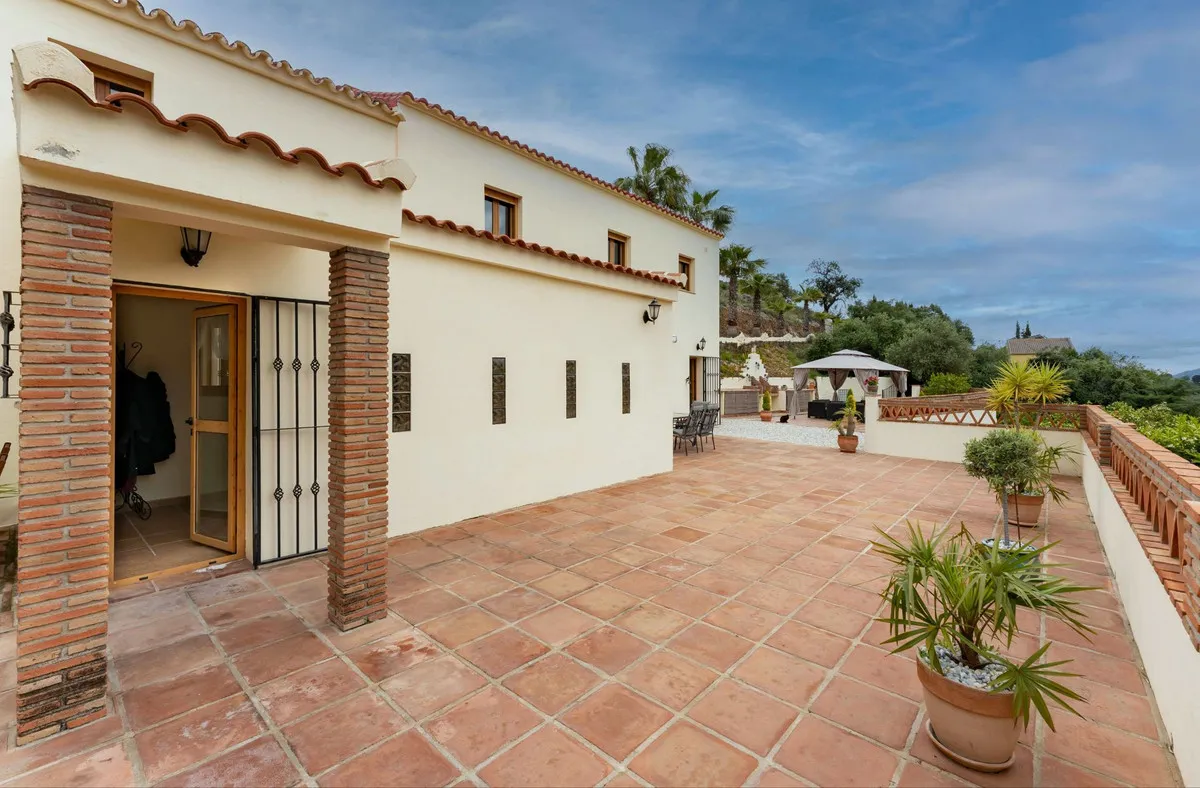 a496653d-1b07-4833-87f8-a438dc5129ff