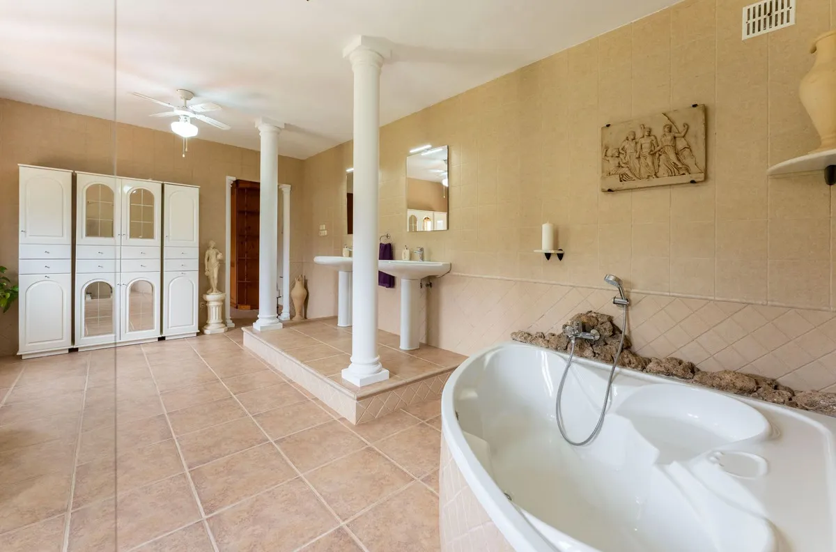 b1c48e8c-b945-4488-bb60-f9237edf515f