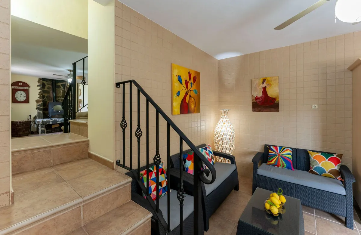 d56d68a2-f677-4b10-9e35-8d9014cd5fd1