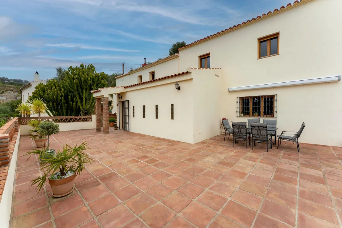 e3585792-018d-4198-9304-434ddd686b6a