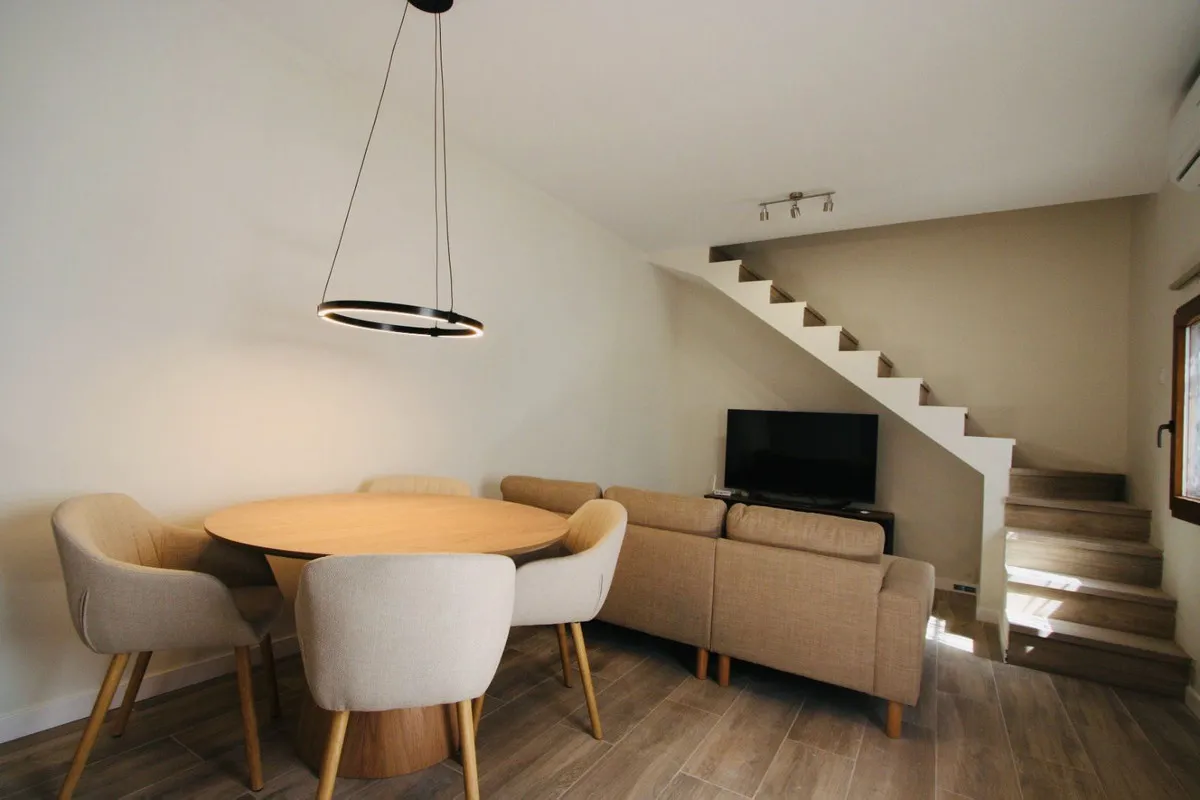 6b30be38-11de-4433-8857-69d95a5a47e2