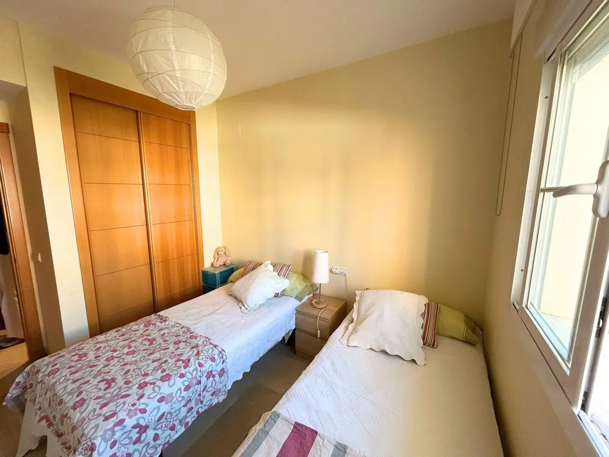 74277227-1e3c-4fe2-9ee3-3609212b887d