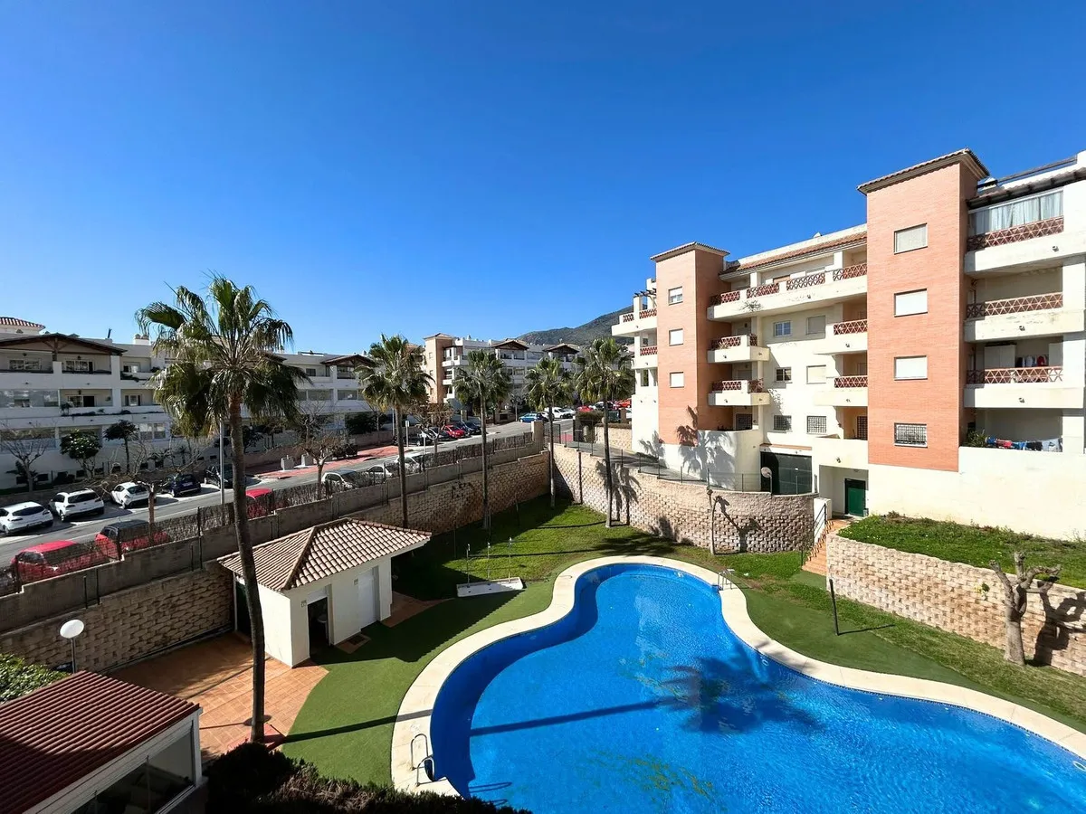 9b9701ee-bde2-435f-826a-9e4f7255310f