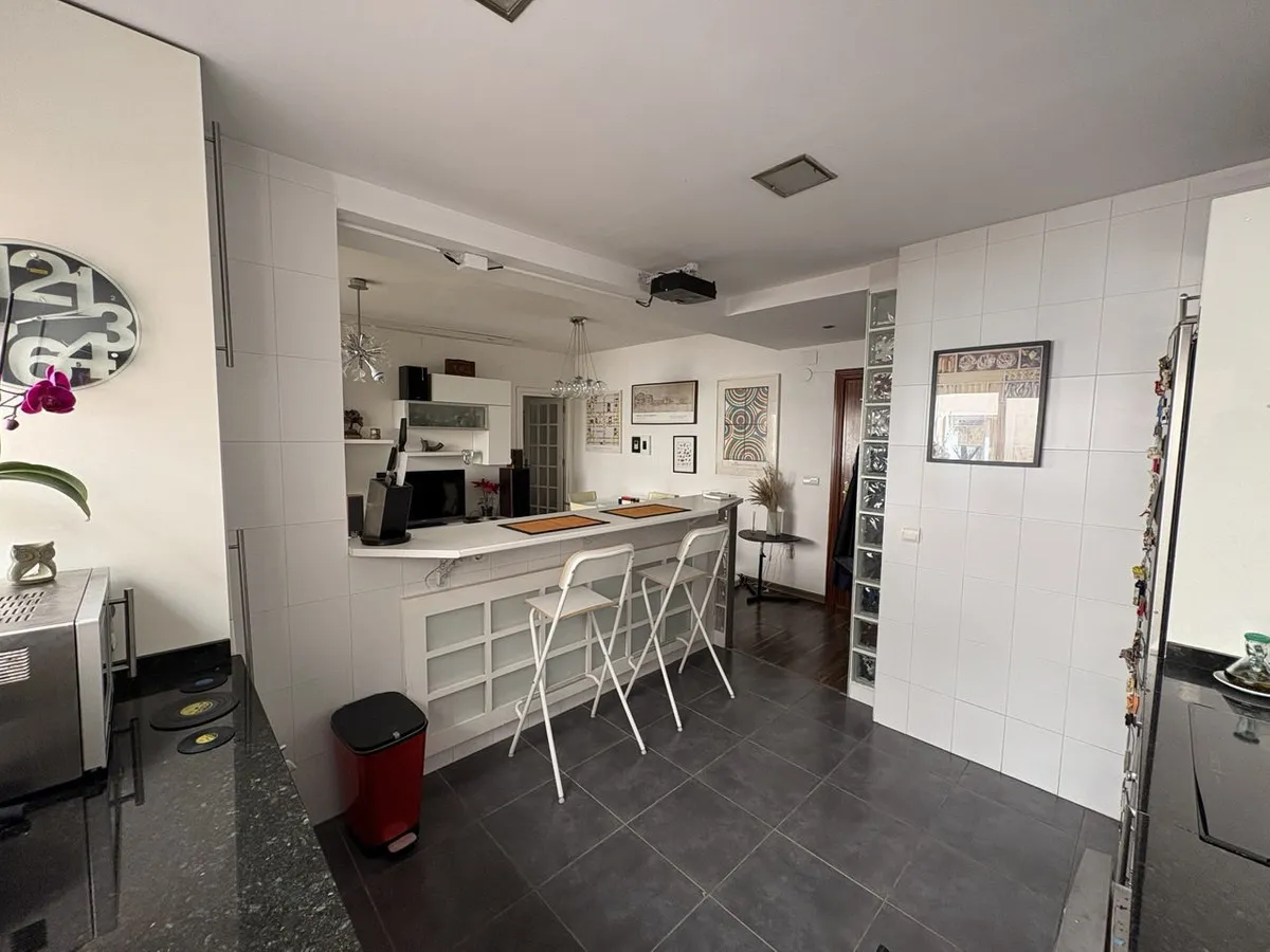 60b33ad5-b74d-420f-8b41-4b4ea4dc8881