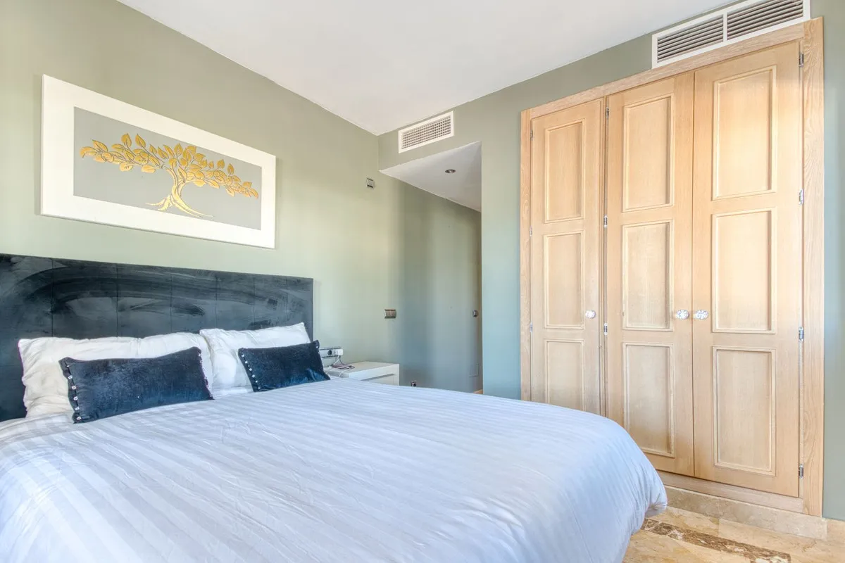 a8c861c1-c6e5-498e-af78-f10d405194fa