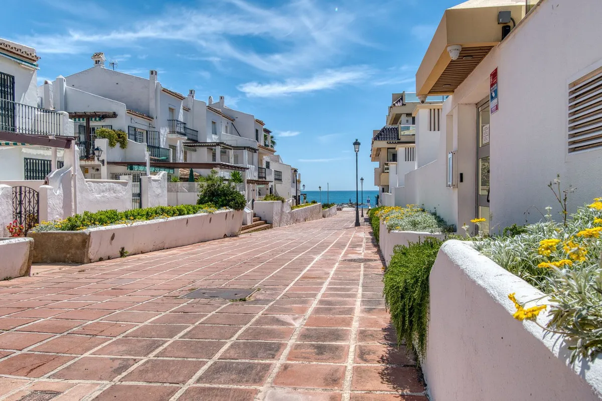 d4a1f580-405b-4195-b615-04dfa6add03a