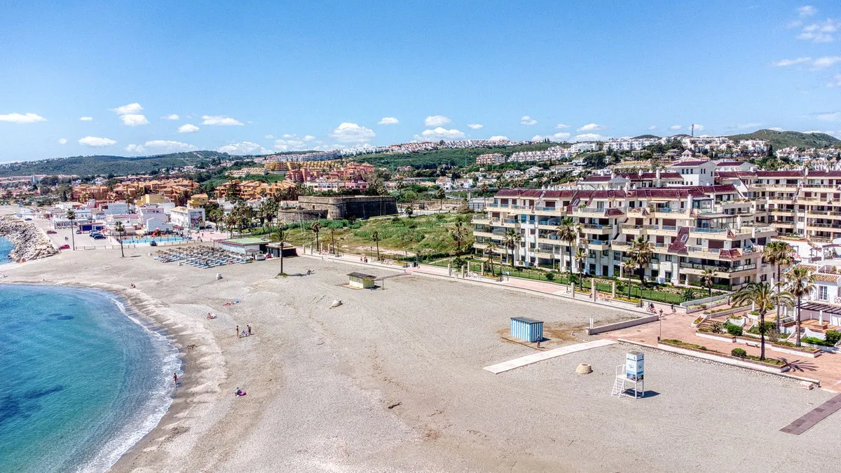 f2eace2c-4cda-4737-aa8f-4349d17364b5