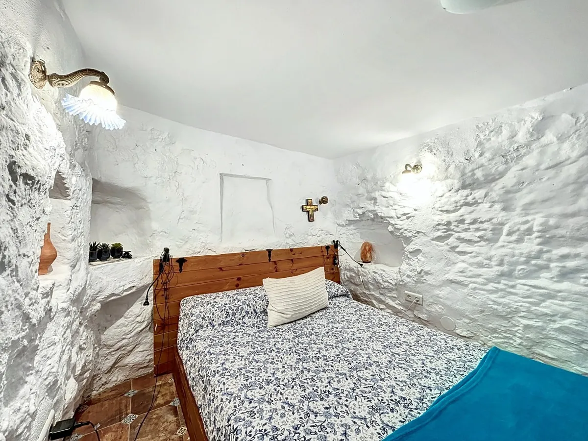 0bf984bd-9e6c-42de-9c53-4dd718d5445a