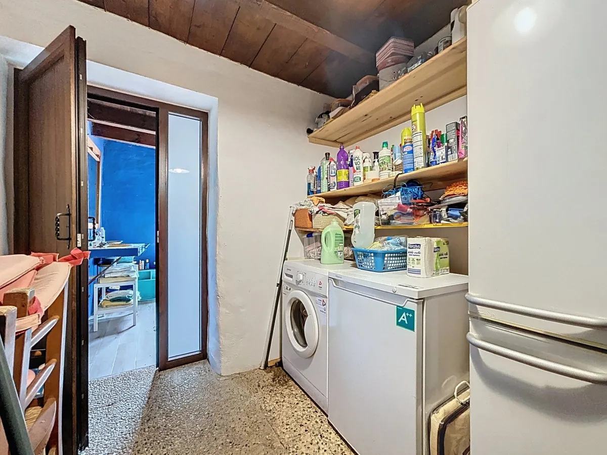 303583a5-bf81-4a66-bfc7-10b7424a1327