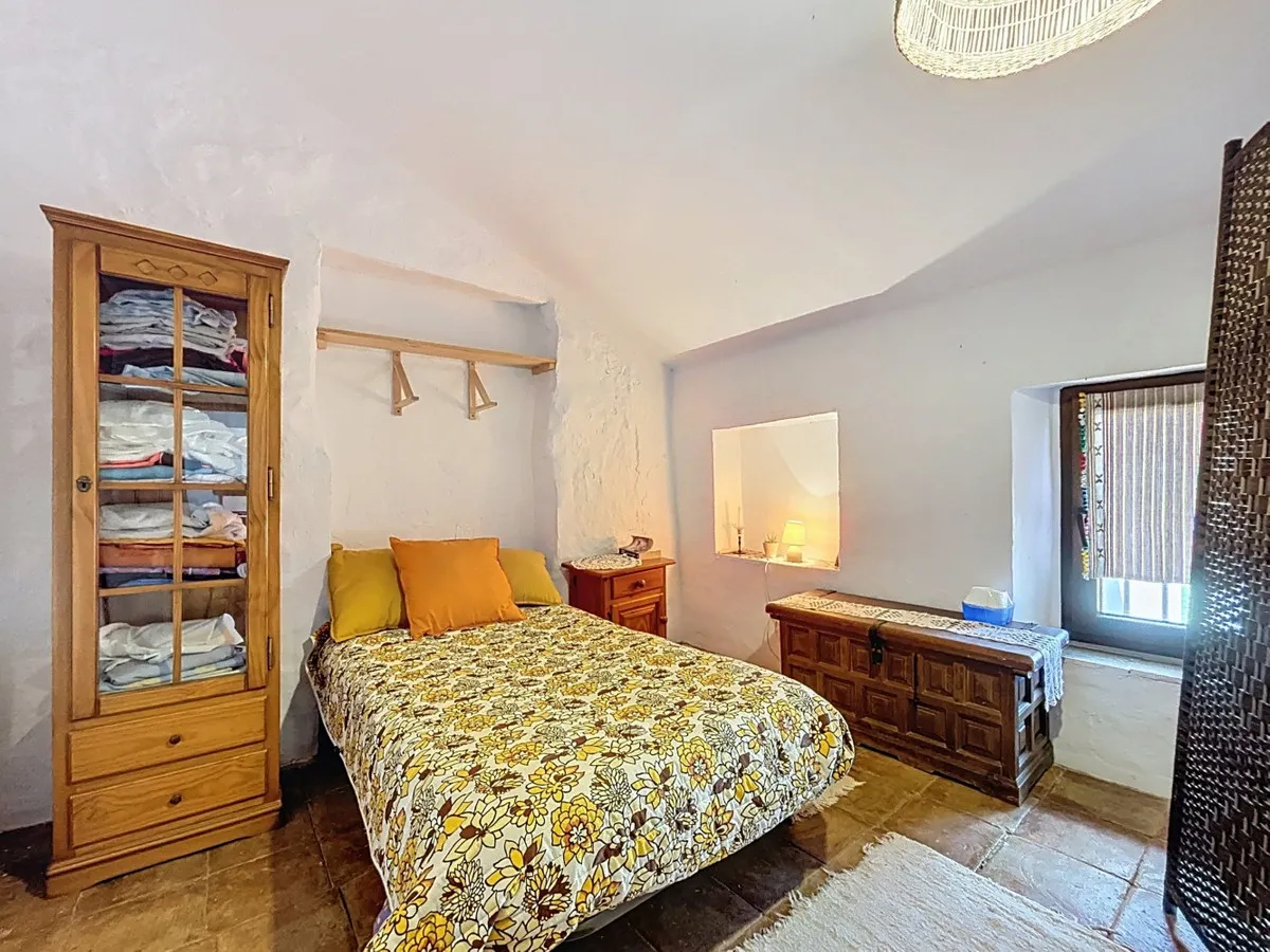 761d130e-75fd-4d10-9350-277501d20936