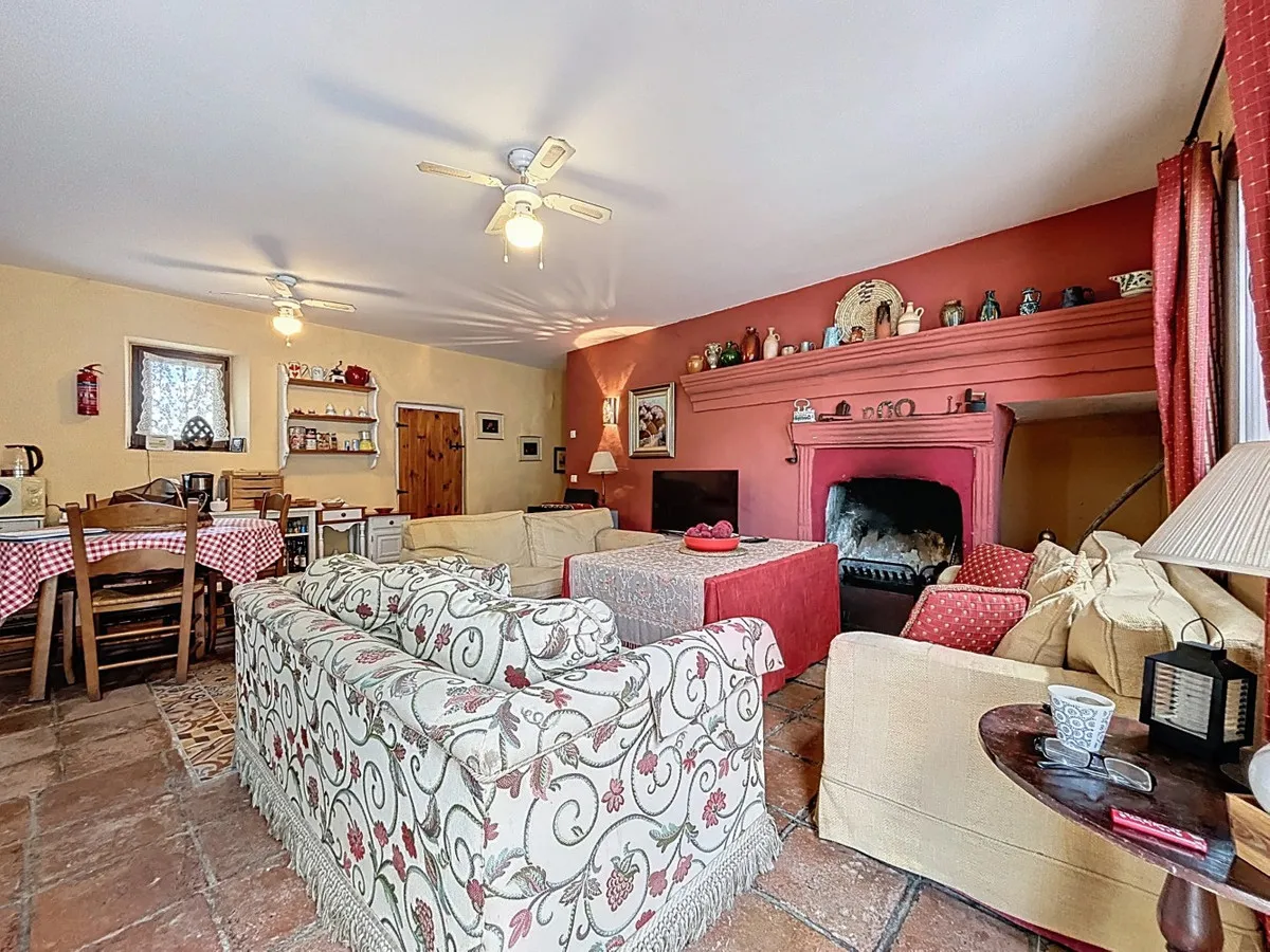 7cc903af-ebb3-4fb2-98cd-48fe8dcc1fed