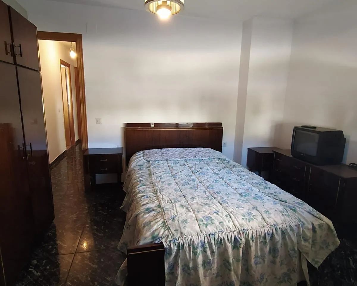 135737f7-0c59-400a-beaa-5a50c232802e