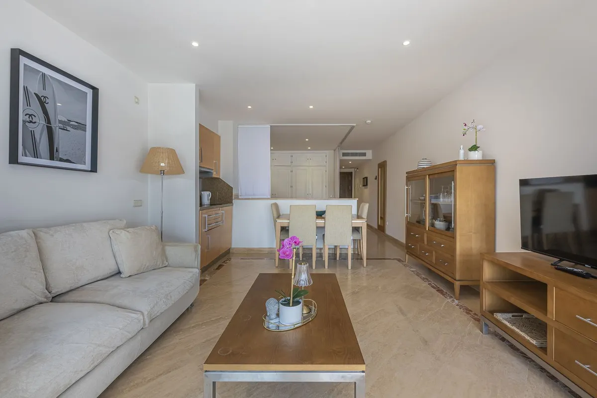 07abe46c-f195-416f-a3e1-cb73ed1c8d39