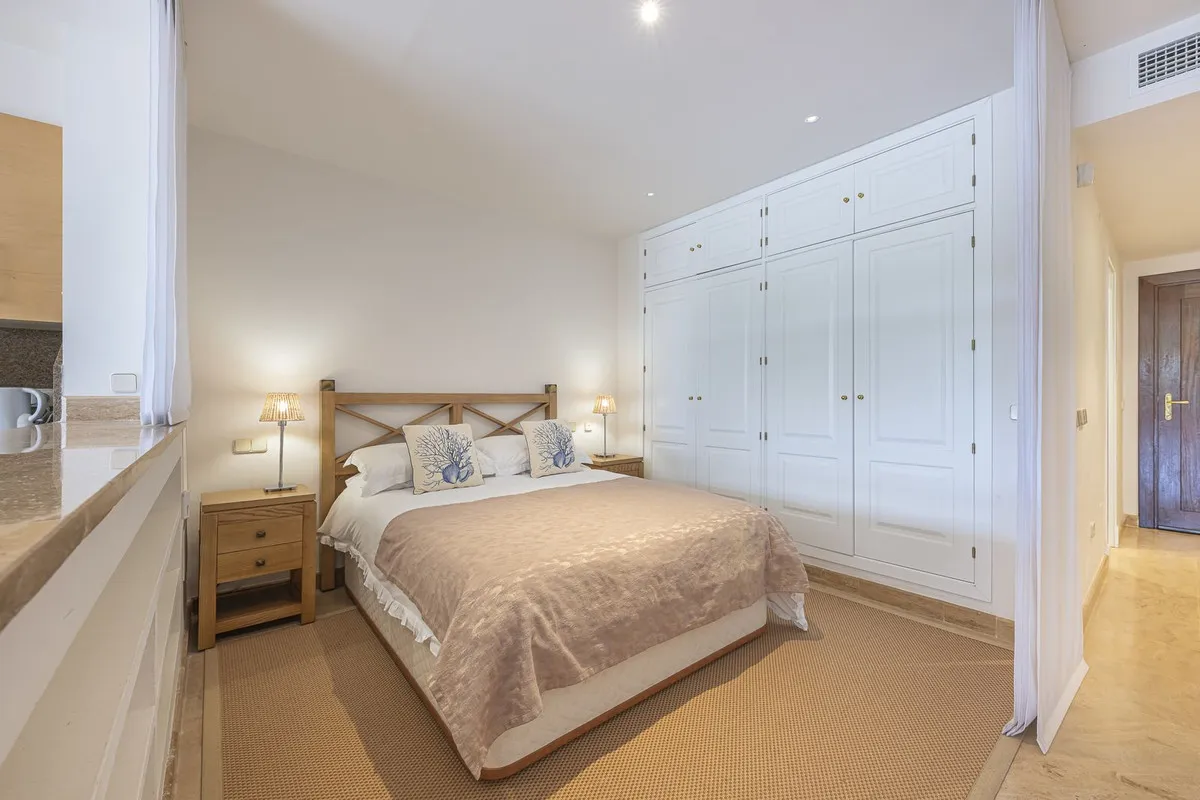 9f99fb28-0969-47f3-8139-9e7cea2f1b96