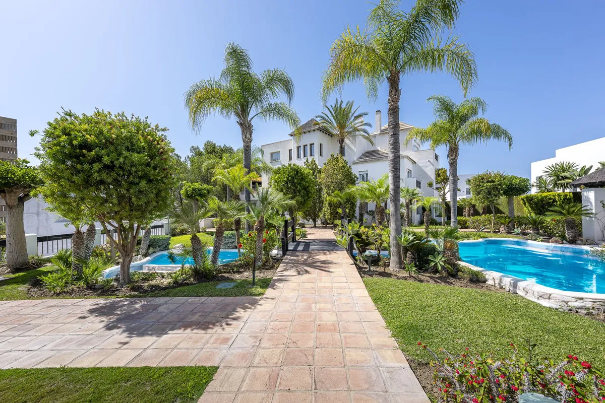 bf8d6e6b-aca3-4f88-9e04-2bc2ecb1d70d