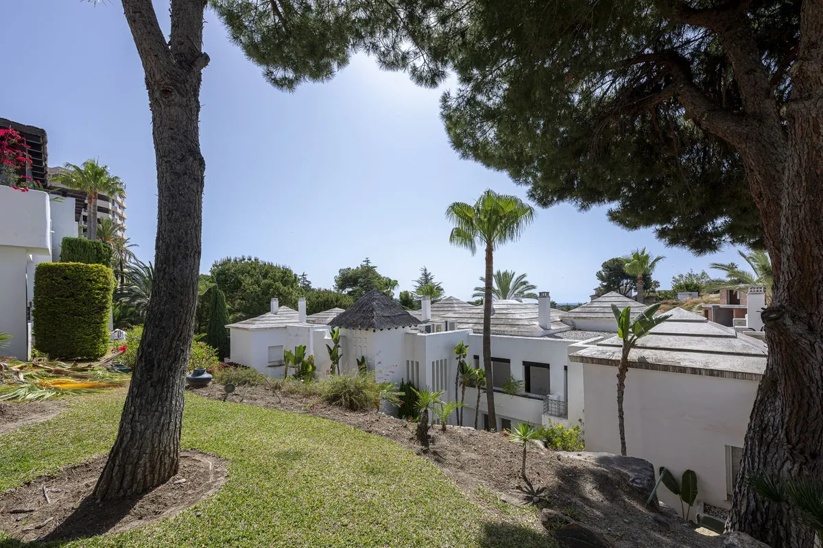 e1ff241d-25fc-4482-8e1c-8ef6ff6f4471