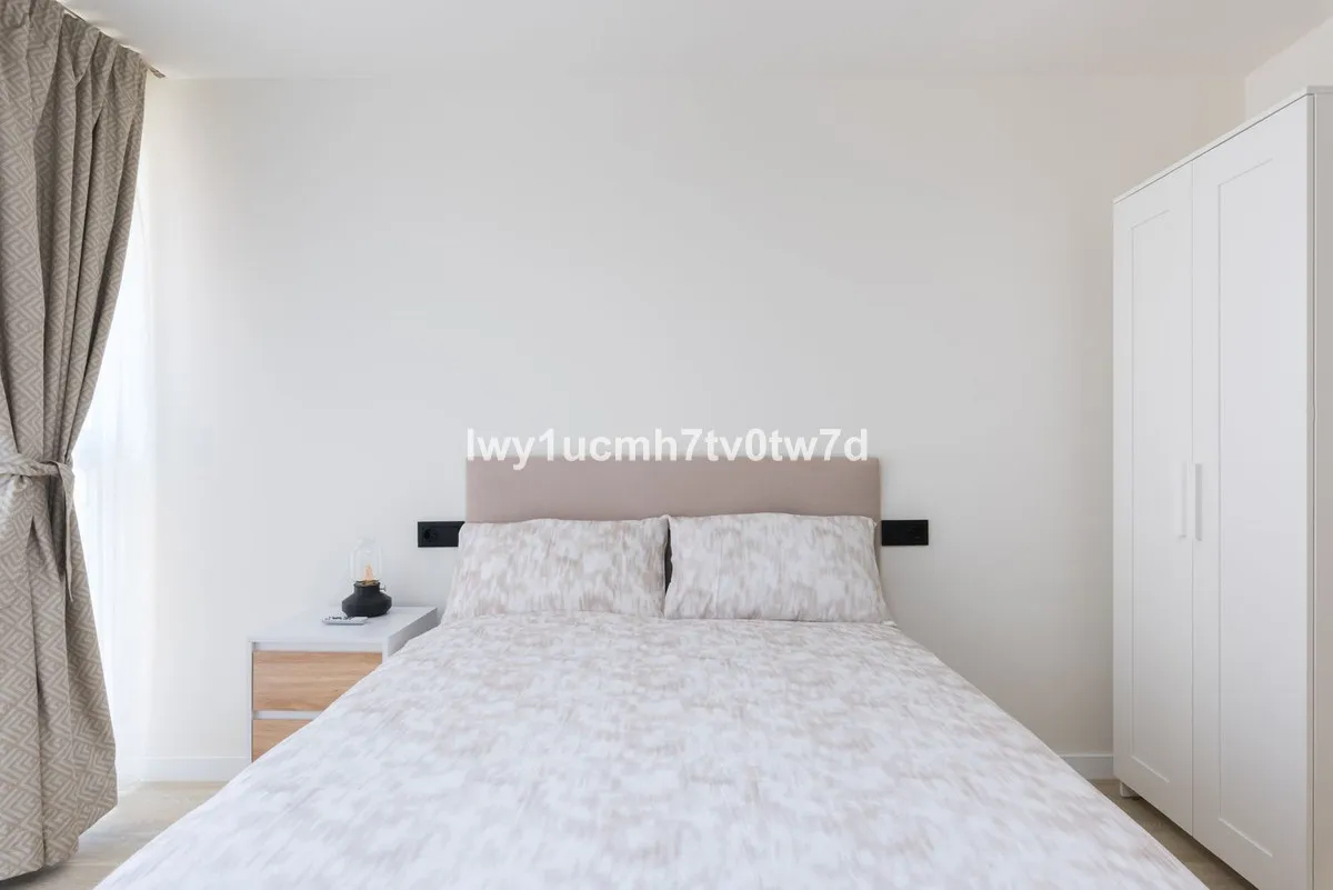 3207f929-2a0b-4e27-b284-da16e1410c06