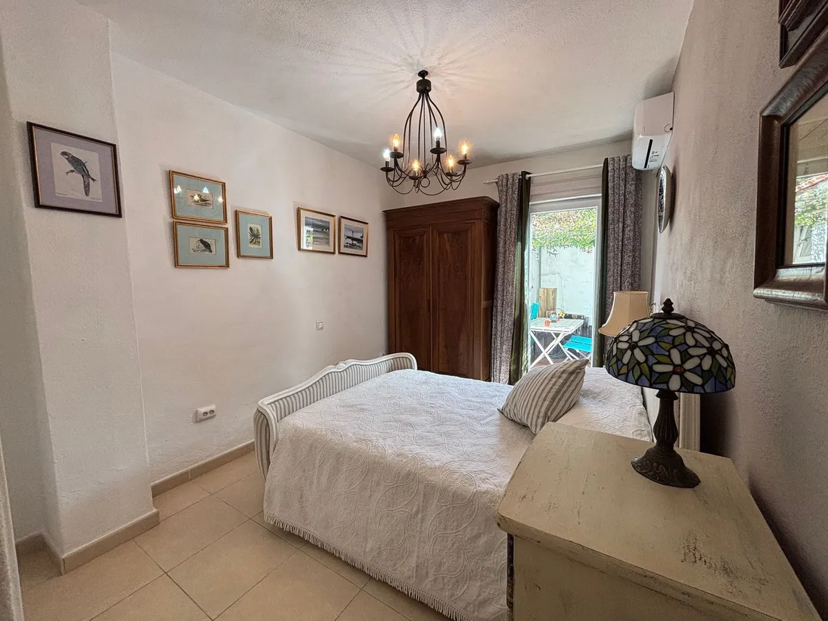 a762cb77-06ce-43cd-940c-7d64bf845ea9