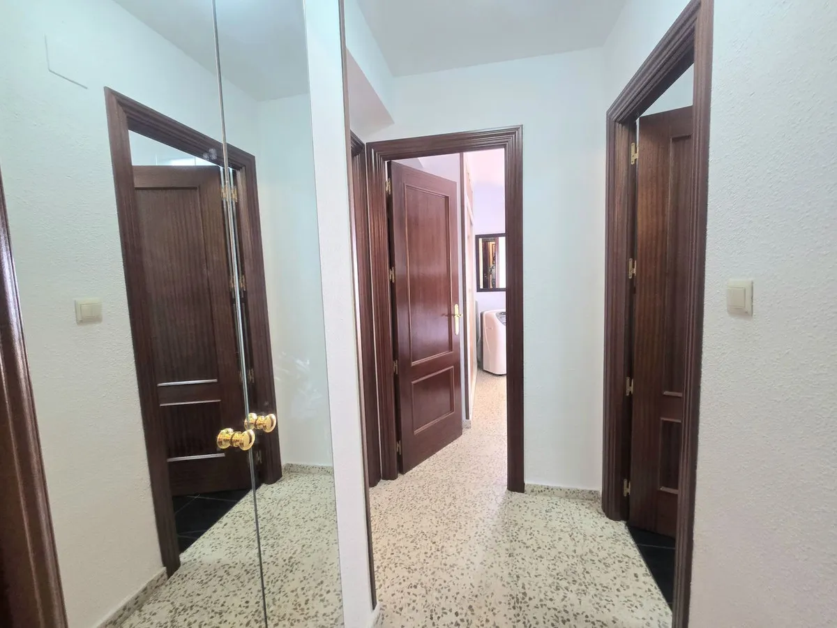 b2c3cfb8-bc5c-446d-99fd-01d3e7617a53