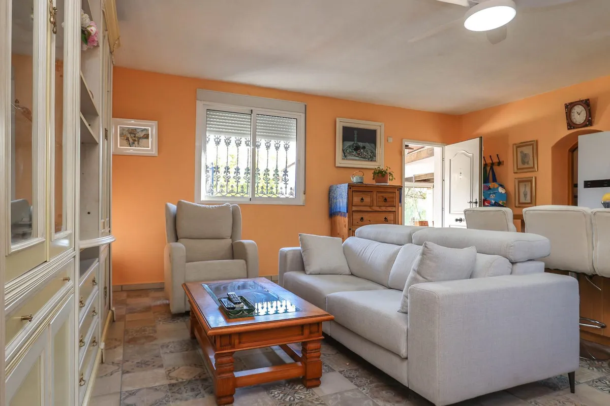 12b6070a-eb10-4458-a844-5a3cd51a0214