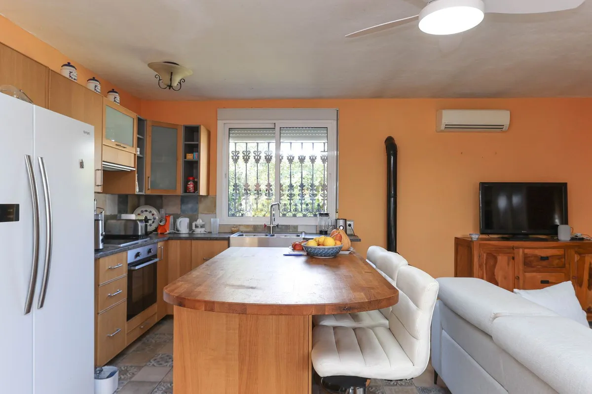 5a404cd4-4450-4e22-816c-dca603a96802