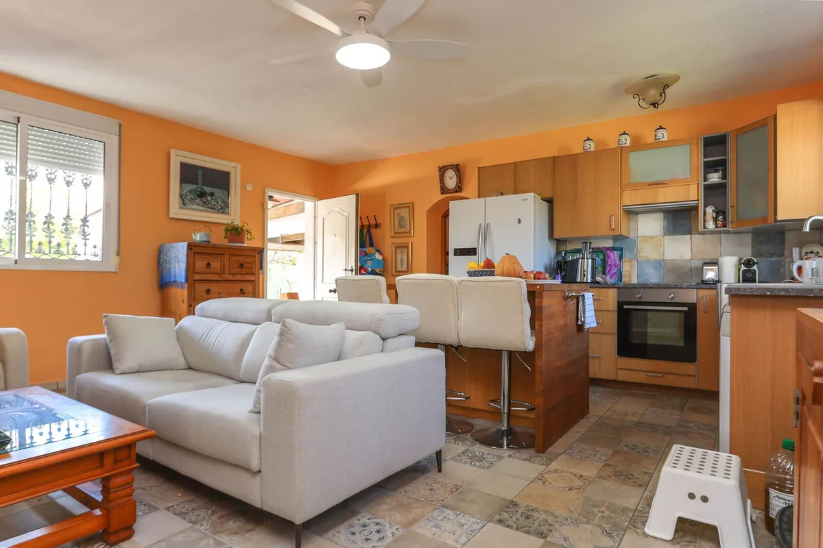 f3f1e9f7-d84c-44cd-a8ea-9448bf9eff31