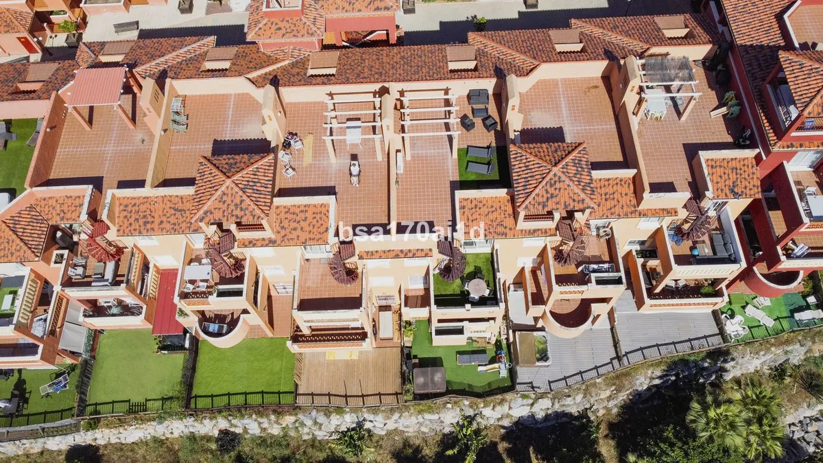 a9299f62-c994-4b53-9bf7-a745eeef2c39