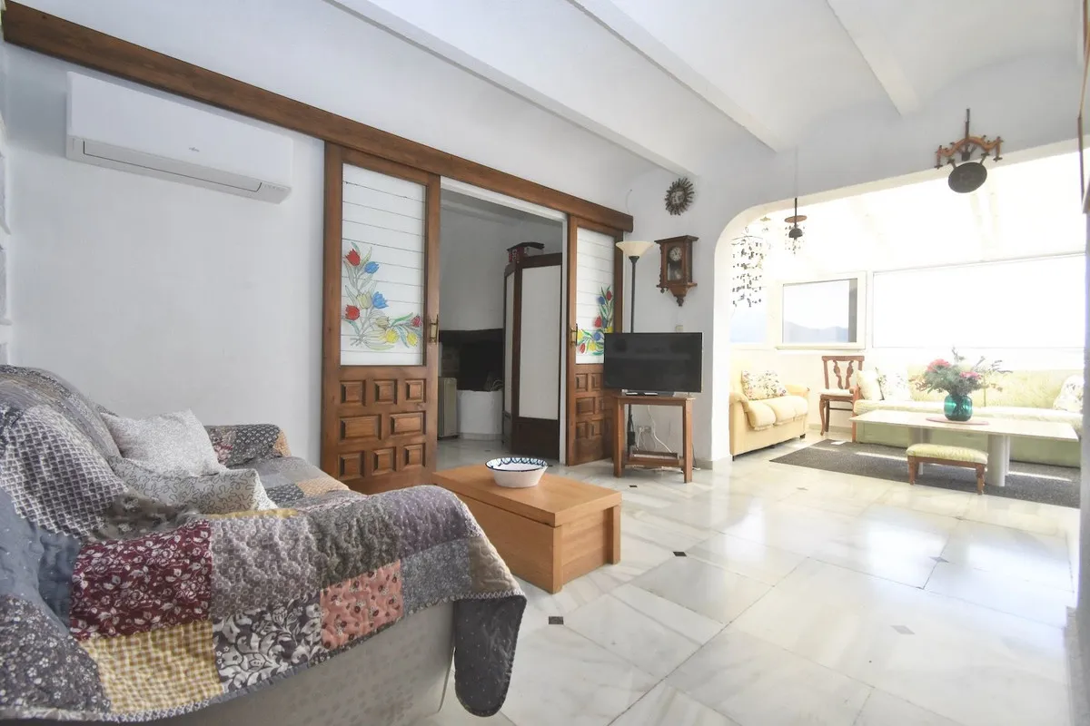 ff5da576-19d8-4de1-bf55-8239fa05968b