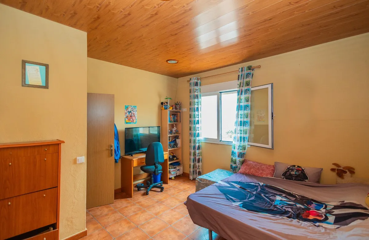 22ed9167-82b3-4927-8d1e-98513f470029