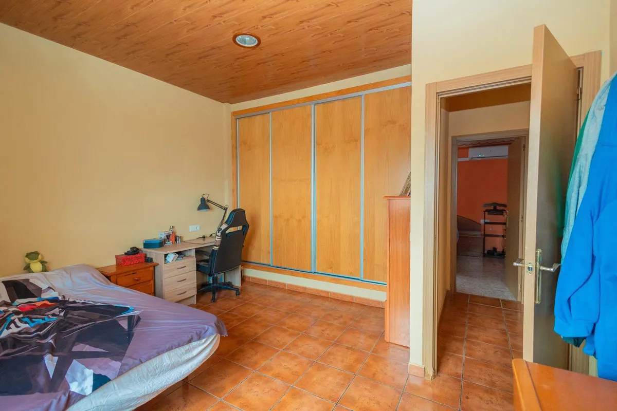 252da3c4-596c-401c-8f24-ce97dfa1e2ff