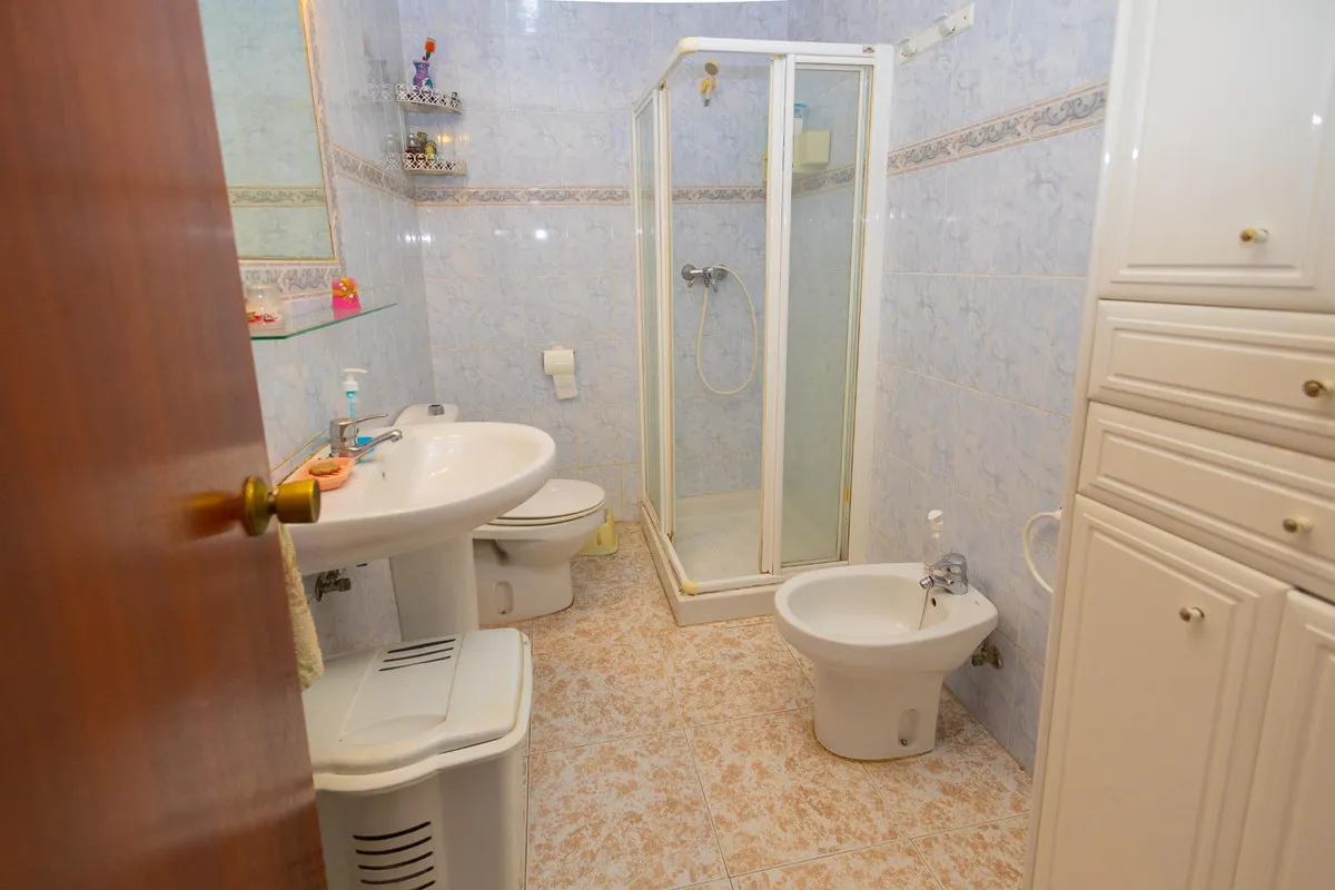 52c7b4a4-7333-4867-a160-b3b048170301