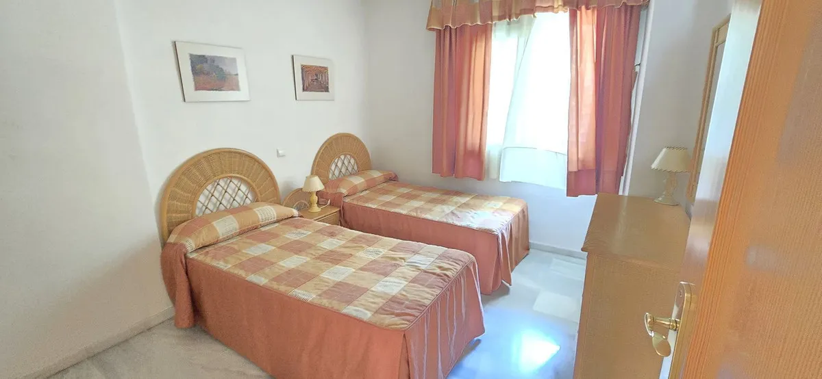 5e9dca99-5933-49db-8844-d779791c31a6