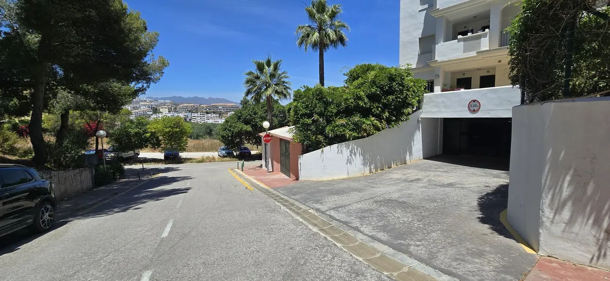 7a953eb2-84a5-4585-b589-8c3321d22545