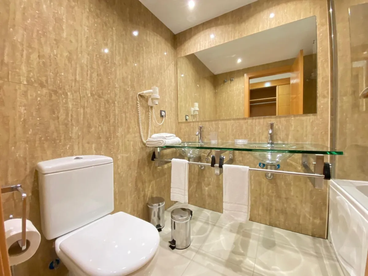 6b905b82-0bed-4c88-9f3e-9fd4b8169a52