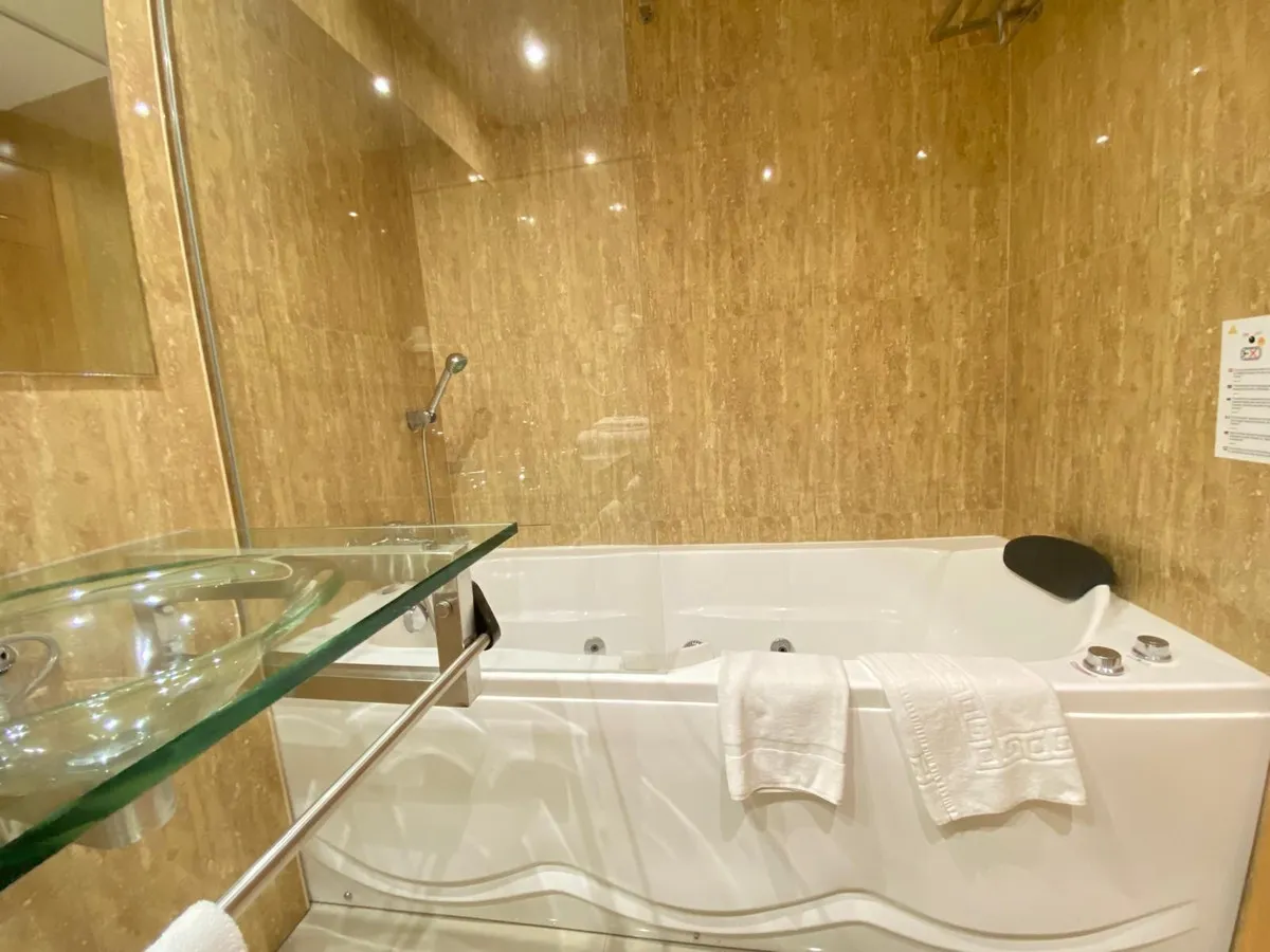 91b81d7d-dfd2-4b05-b359-489aab36fd37